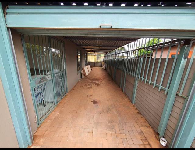 3 BEDROOM HOUSE FOR SALE IN THE ORCHARDS